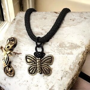 5 For $25💫Gold Butterfly Pendant Necklace